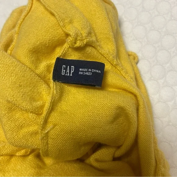GAP. Angora Blend Scarf. Yellow. Soft and lovely. Dimensions: 41 x 11 inches - Picture 7 of 7
